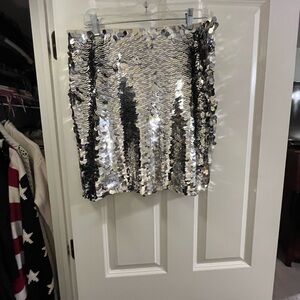 H&M Party Holiday Silver Sequin Mini Skirt